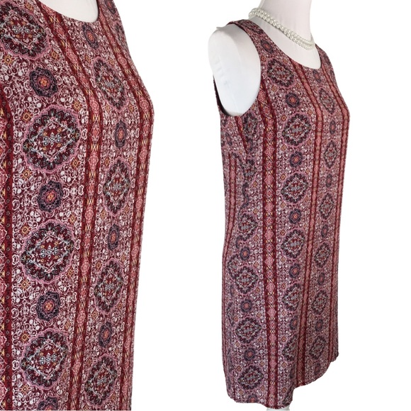 Pink Republic Summer Burgundy Pattern Open Back Shift Mini Dress size Medium - Picture 4 of 11